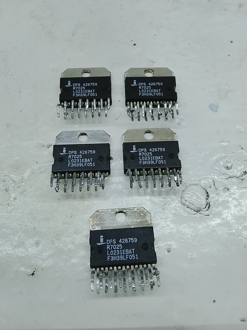 Chip de Potencia DPS 426759 – Infineon R7025 (Usado)