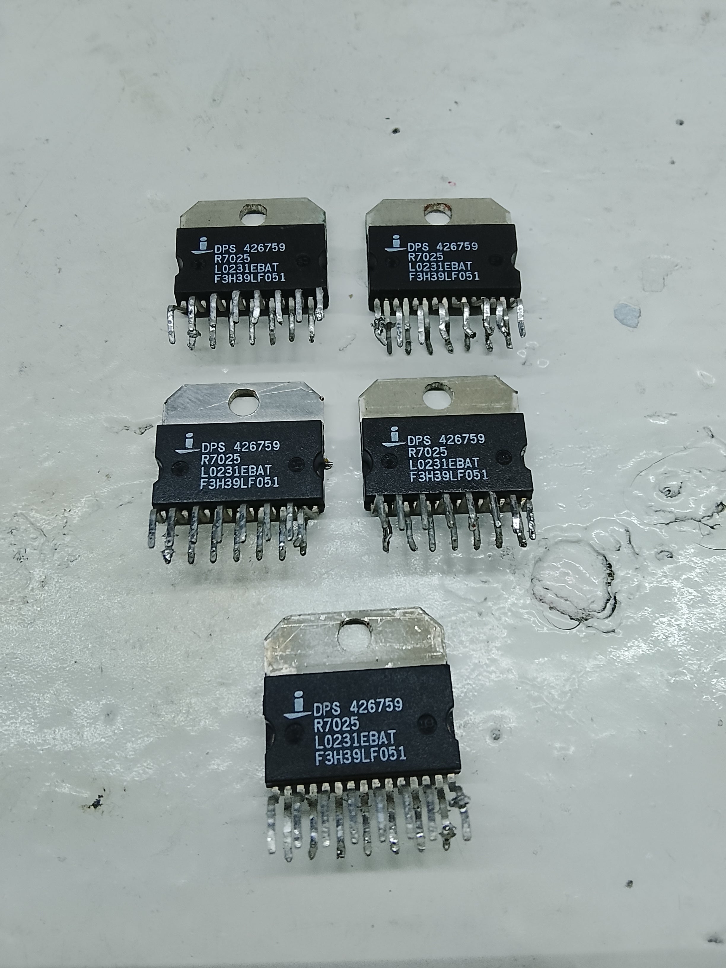 Chip de Potencia DPS 426759 – Infineon R7025 (Usado)