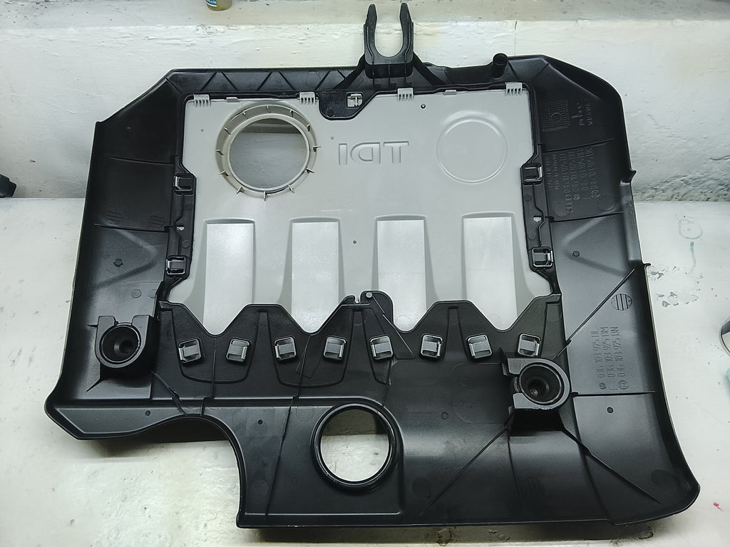 Tapa Embellecedora / Cubierta de Motor VW TDI 1.9 / 2.0 - 03G 103 925